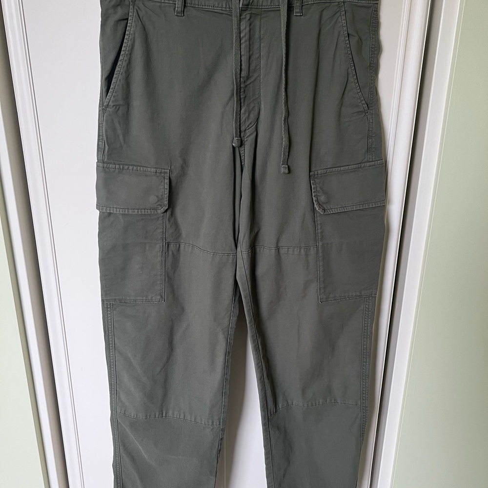 Uniqlo Olive Green Cargo Pants Medium Men’s 30-33 Waist